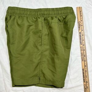 BBG OliveDrawstring Shorts-size large in boys